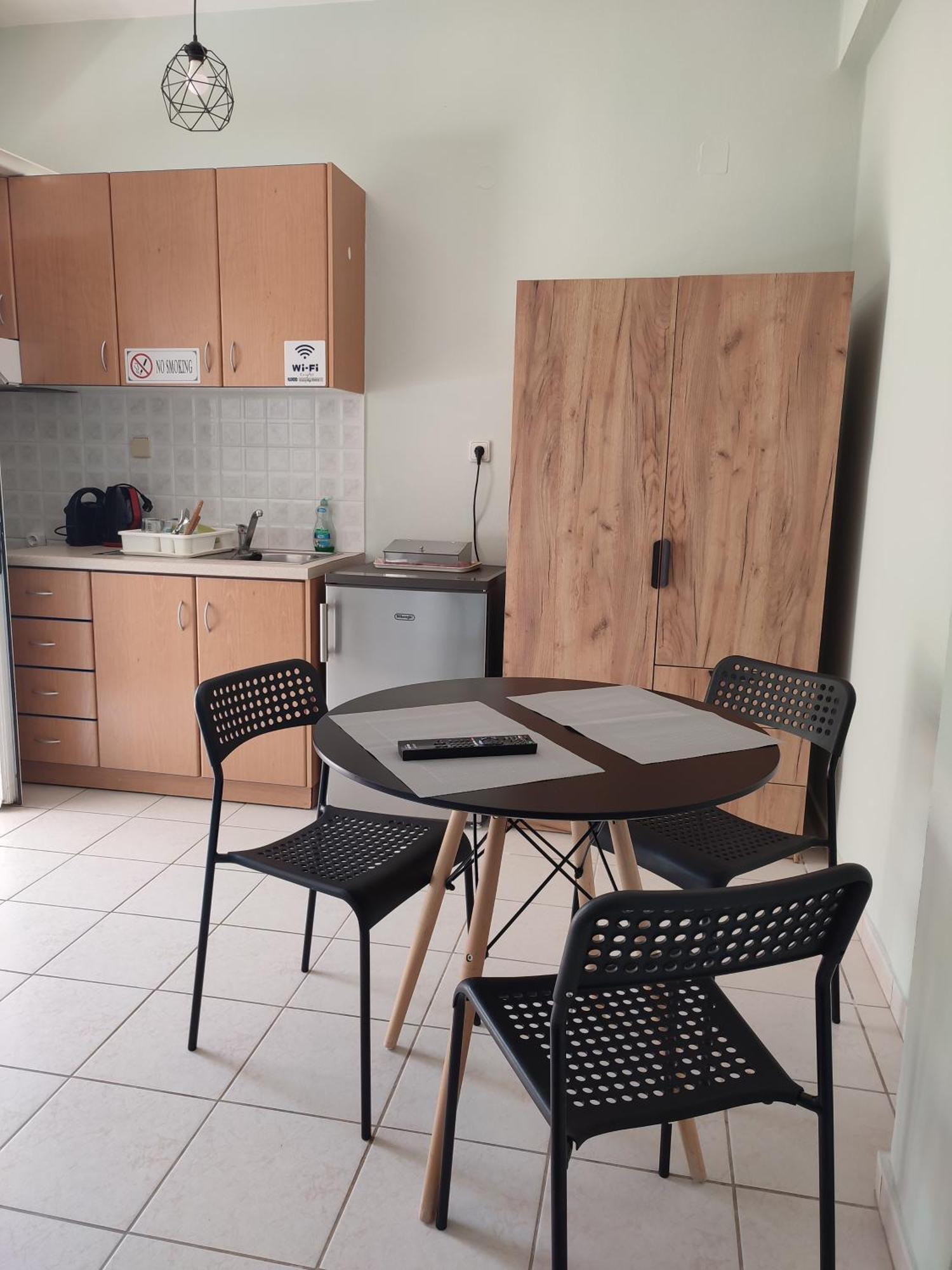 Kiki'S Cosy Apartments Néa Khilí Εξωτερικό φωτογραφία