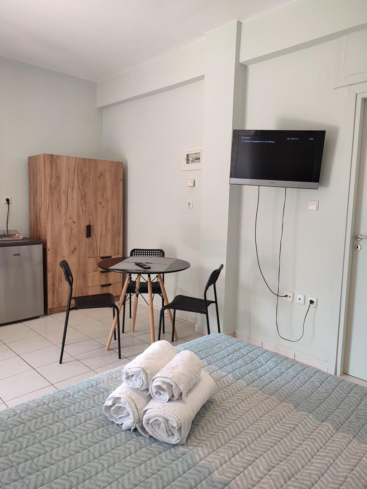 Kiki'S Cosy Apartments Néa Khilí Εξωτερικό φωτογραφία